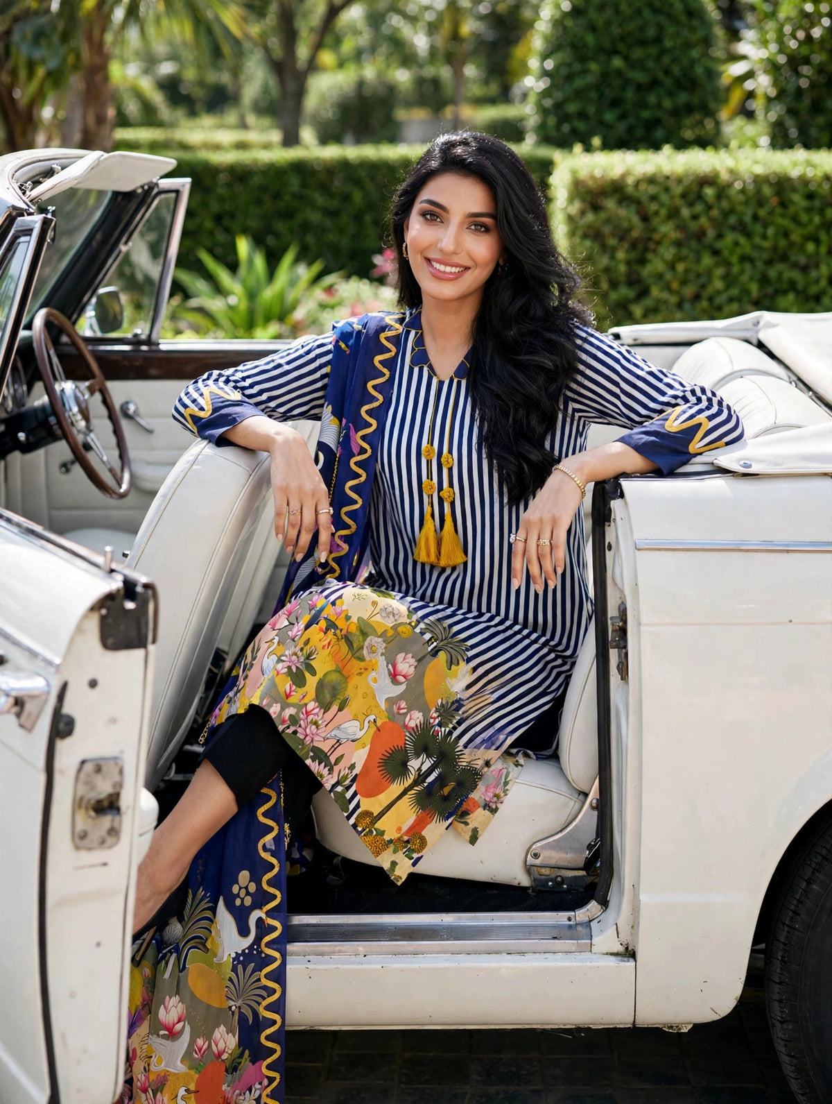 Roshaane Arabella – Printed 3-Piece Unstitched Ensemble