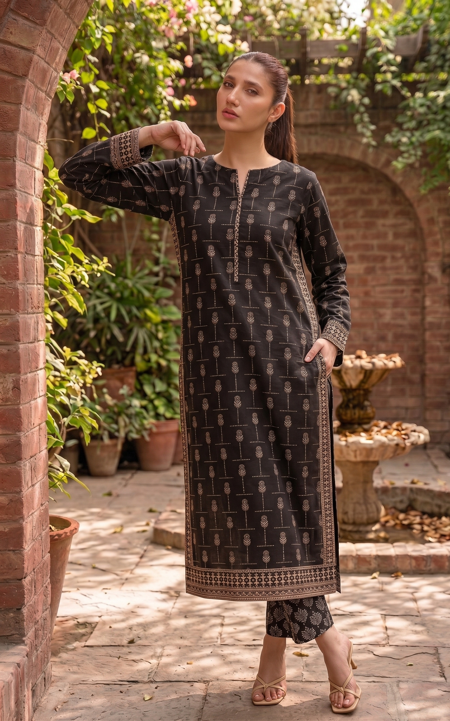 BOX BORDER – Bana Dora Unstitched 2 Piece
